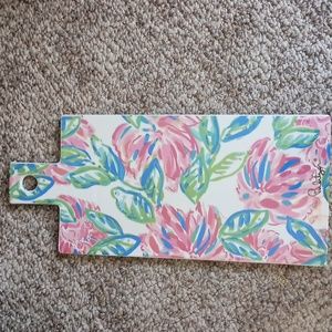 Lilly Pulitzer cheese board with spreaders